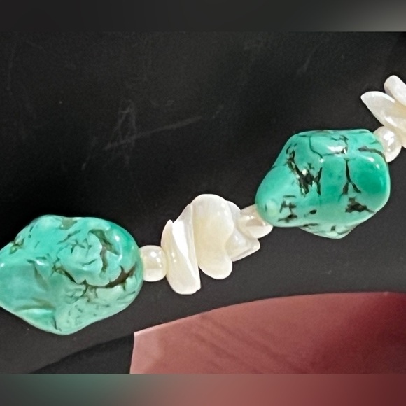 Green Turquoise and White Pearl Handmade Beaded Ankle Bracelet - Picture 2 of 6